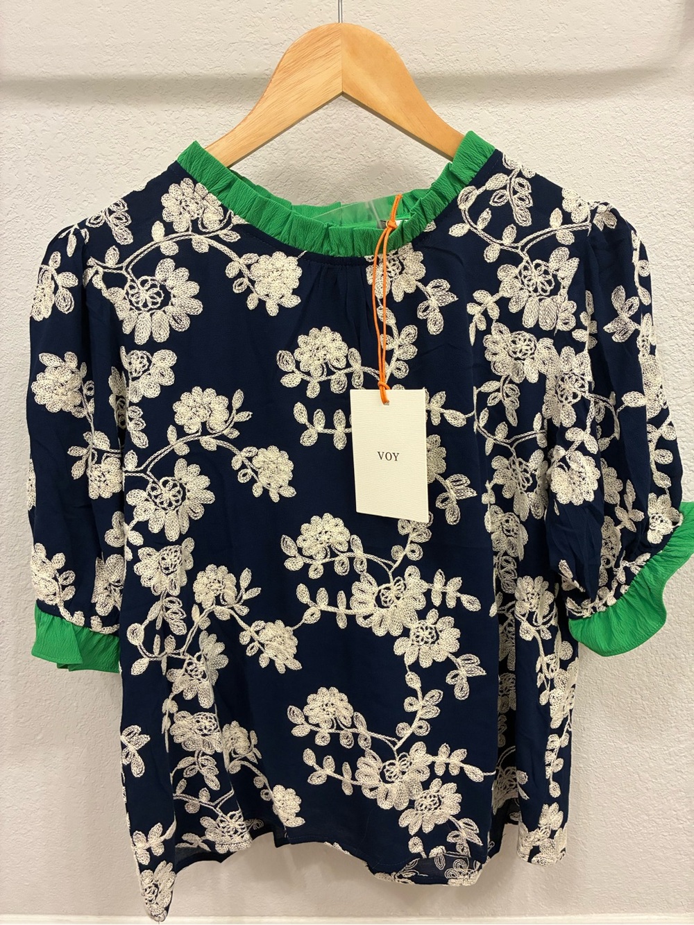 VOY Women's Navy Floral Lace-Overlay Blouse with Green Trim